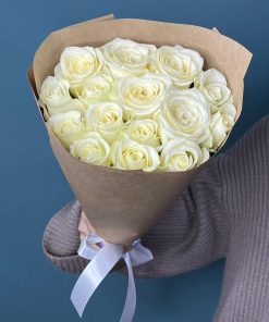 White Roses - Pearl Glow