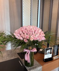 151 Pink Roses Vase