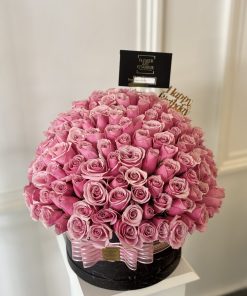 Pink Reverie - 201 Pink Roses